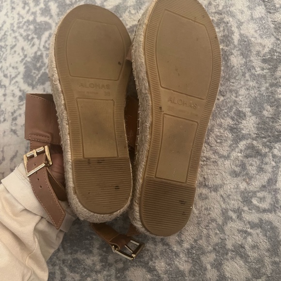 Alohas Double Strap in Caramel - Picture 2 of 4